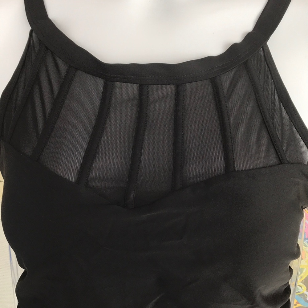 Plus Size Mesh Panel Open Back One Piece Swimsuit - Picture 4 of 7